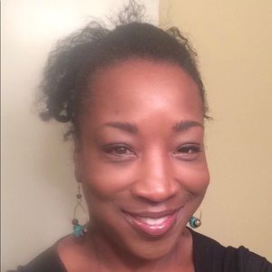 Meet your Posher, Dana